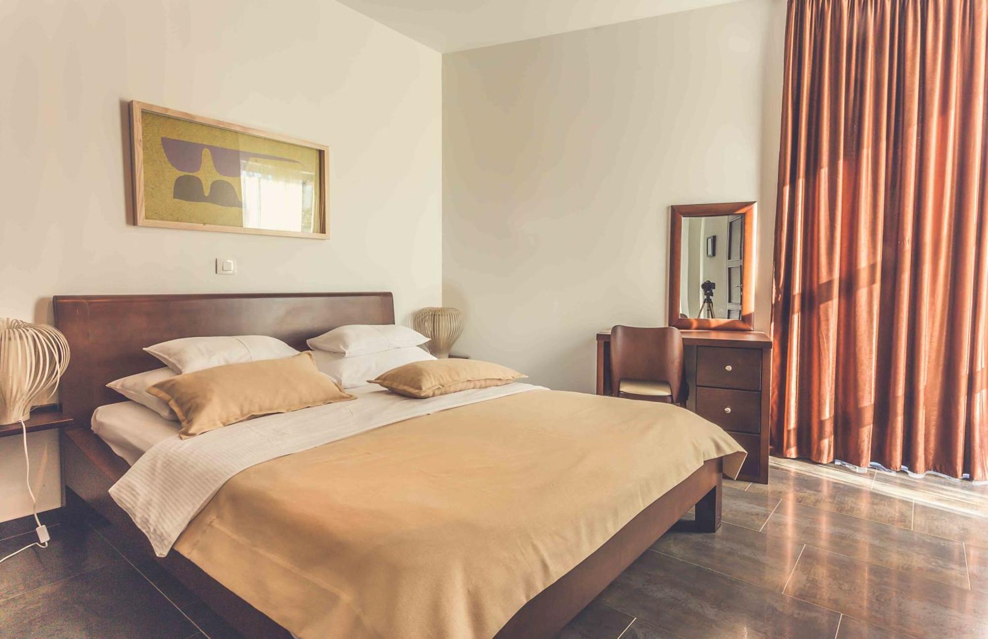 Love Live Hotel Sutomore Ruang foto