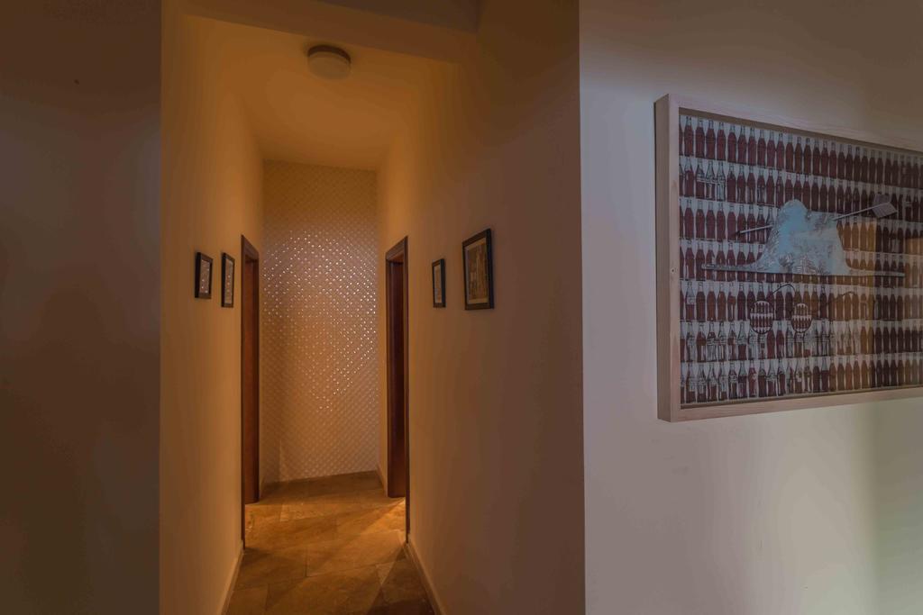 Love Live Hotel Sutomore Bagian luar foto