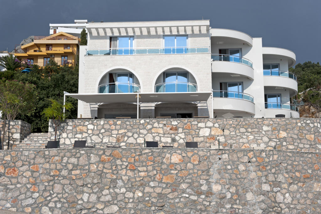 Love Live Hotel Sutomore Bagian luar foto