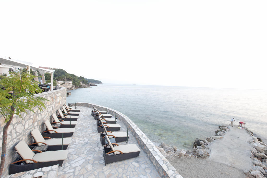Love Live Hotel Sutomore Bagian luar foto
