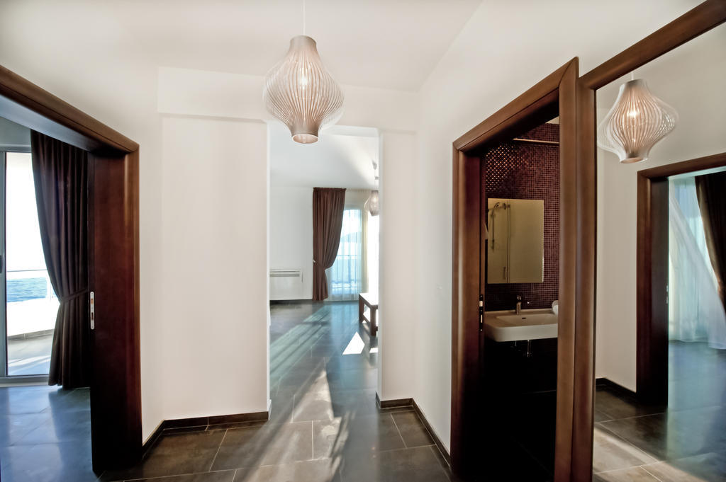Love Live Hotel Sutomore Ruang foto